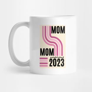 mom established 2023, new mom, mom to be pink girl gender reveal, baby shower retro style Mug